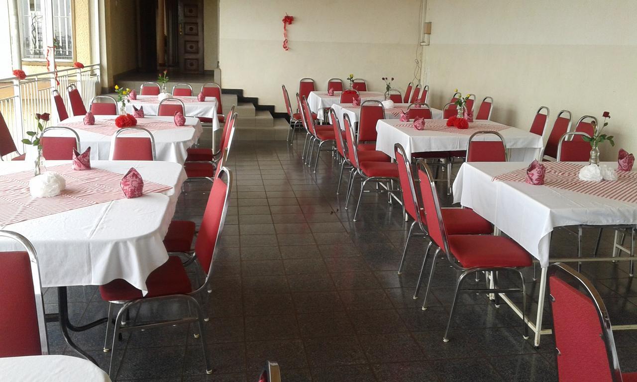 Brisk Hotel Triangle Njeru Zewnętrze zdjęcie